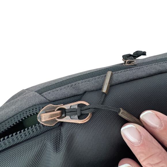 Thule Defy Prodigy Backpack Gray Black Padded Travel 24x16 DiscGolf GORPCORE - Picture 6 of 9